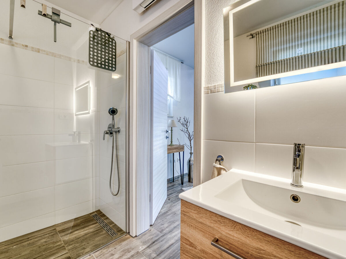 Maison Providenca avec piscine privée à Brseč - Photo 31