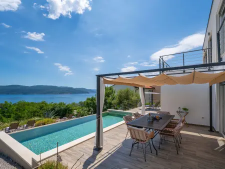Maison Providenca avec piscine privée à Brseč