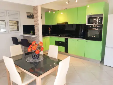 Appartement 86 m² avec terrasse et vue montagne à Gros-Morne : photo 3