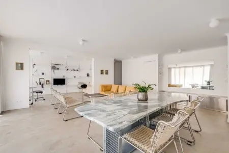 Location appartement à Paris, Appartement moderne 1 chambre/2 salles de bain avec balcon – Ménilmontant