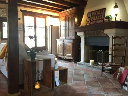 Gîte 3 chambres centre-ville avec spa et jardin clos : photo 8