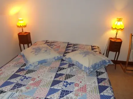 Gîte 3 chambres centre-ville avec spa et jardin clos : photo 14
