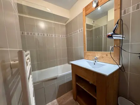 Appartement 32m² vue montagne, skis aux pieds - Vars : photo 13
