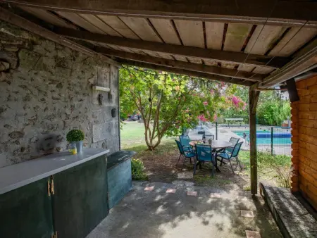 Petit Vingne : maison avec piscine privée près d'Aubeterre, Edon : photo 32