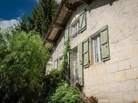 Petit Vingne : maison avec piscine privée près d'Aubeterre, Edon : photo 43