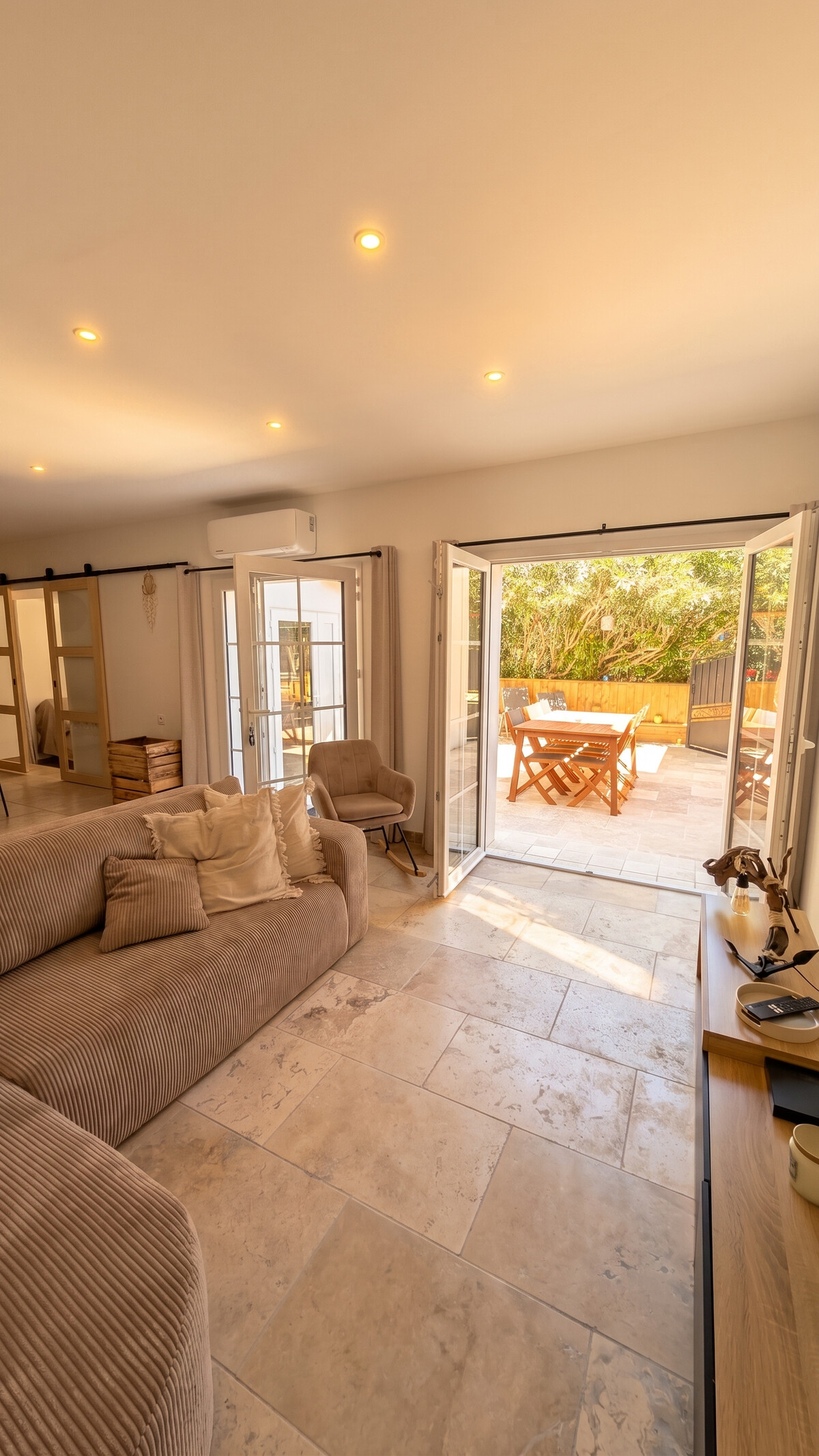 Maison 3 chambres avec piscine partagée près de la Camargue - Photo 8