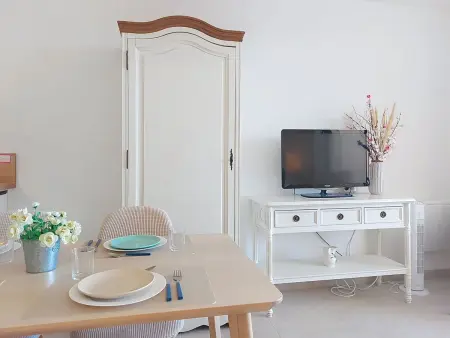 Appartement rénové 2024 à 400 m de la mer : photo 8