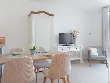 Appartement rénové 2024 à 400 m de la mer : photo 9
