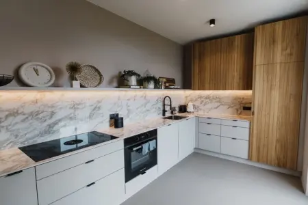Appartement 65 m² à Meran, vue sur la ville et balcon : photo 7