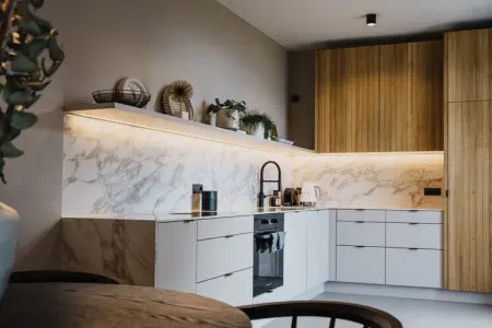 Appartement 65 m² à Meran, vue sur la ville et balcon : photo 8