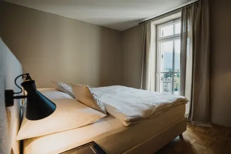 Appartement 65 m² à Meran, vue sur la ville et balcon : photo 11