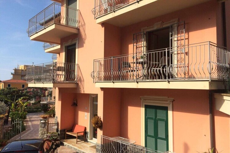 Appartement Salvia : 1 chambre, balcon, parking à Deiva Marina - Photo 1