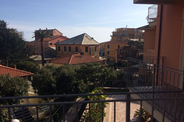 Appartement Salvia : 1 chambre, balcon, parking à Deiva Marina - Photo 3