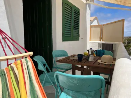 Apartamento La Concha, vue montagne à 60 m de la plage : photo 2