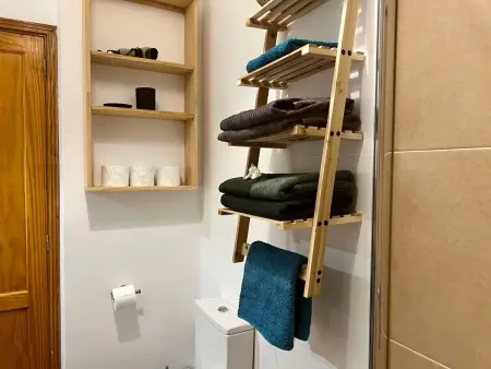 Apartamento La Concha, vue montagne à 60 m de la plage : photo 18