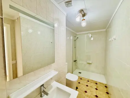 Appartement 45 m de la plage à Roses, centre-ville : photo 12