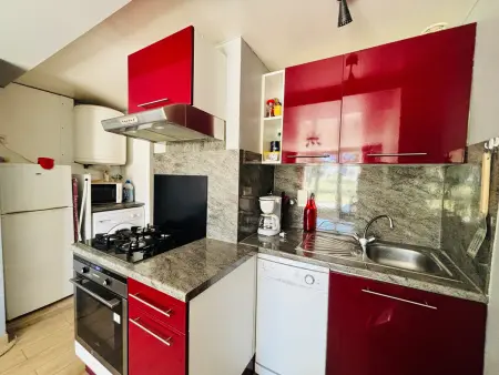 T2 35 m² en rez-de-chaussée à 400 m de la plage : photo 4