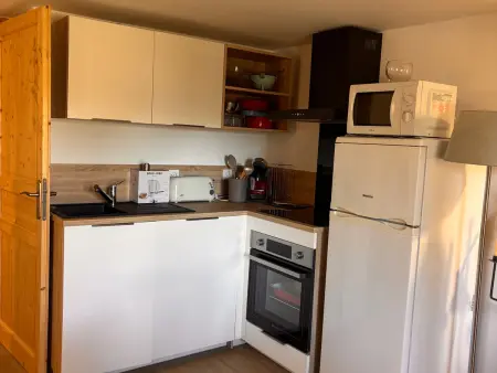Appartement rez-de-jardin avec parking – Les Angles : photo 2
