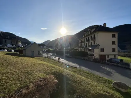 Appartement lumineux au cœur d'Arreau, 4-6 pers. : photo 8