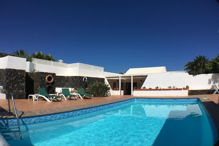 Maison 4 chambres + studio avec piscine chauffée Costa Teguise - Photo 2