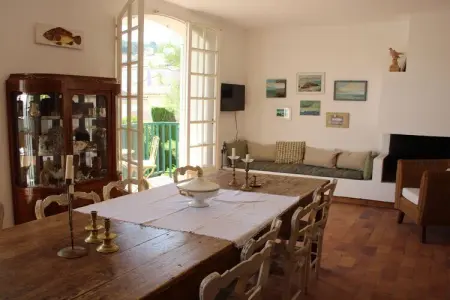 Appartement rénové 62 m² avec balcon à Saint-Cyr-sur-Mer : photo 9