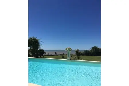 Gîte Roche Batard avec piscine privée à Barzan : photo 2