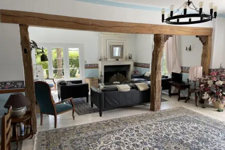 Gîte Roche Batard avec piscine privée à Barzan : photo 3