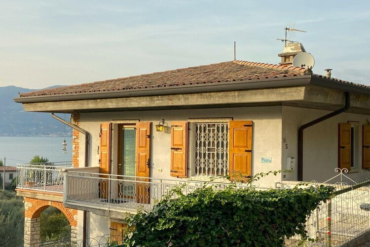 Maison vue lac à Torri del Benaco, terrasse panoramique - Photo 1