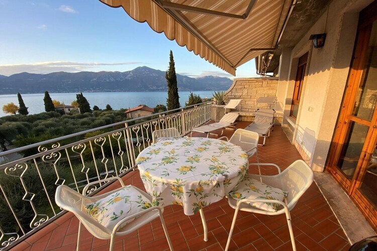 Maison vue lac à Torri del Benaco, terrasse panoramique - Photo 8