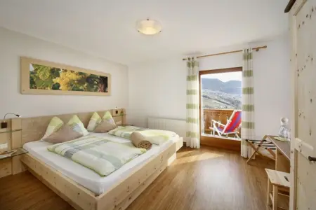 Appartement Abendrot à Kuens, balcon sud avec vue Merano : photo 6