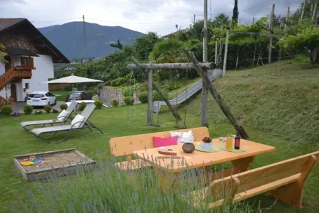 Appartement Abendrot à Kuens, balcon sud avec vue Merano : photo 10