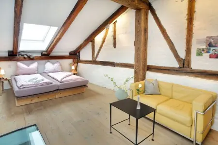Maison médiévale étroite à Klausen, 100 m² : photo 2