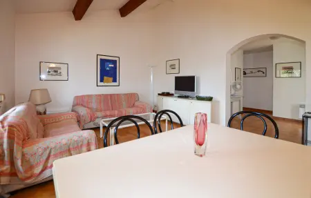 Maison 6 personnes avec piscine et jardin à Prunete : photo 3