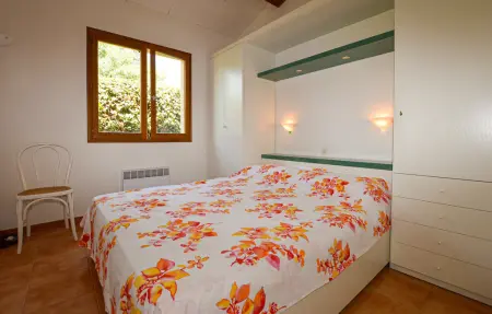 Maison 6 personnes avec piscine et jardin à Prunete : photo 5