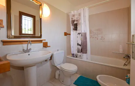 Maison 6 personnes avec piscine et jardin à Prunete : photo 6