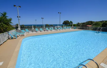 Maison 6 personnes avec piscine et jardin à Prunete : photo 16