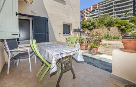 Appartement 23 m² avec terrasse couverte à Bastia : photo 6