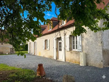 Gîte Chez Etienne - Longère 10 pers. en Auvergne