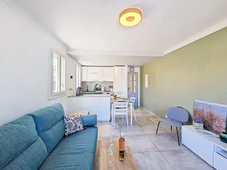 Croix du Sud – Appartement 50m² à 230 m de la plage : photo 1