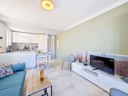 Croix du Sud – Appartement 50m² à 230 m de la plage : photo 8