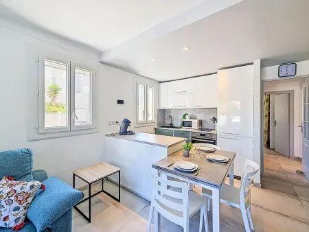 Croix du Sud – Appartement 50m² à 230 m de la plage : photo 15