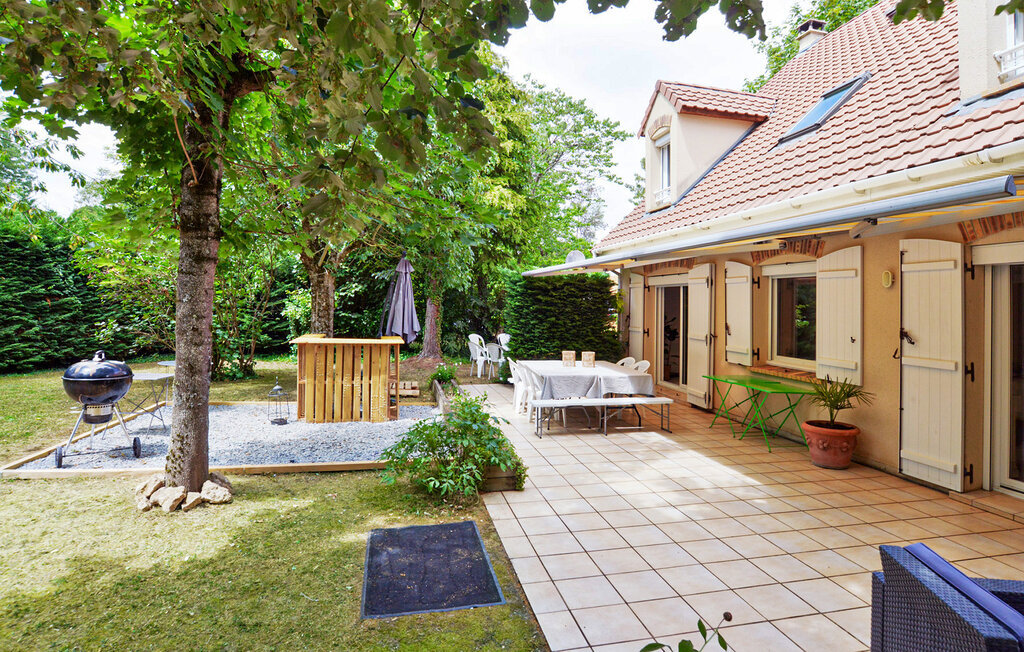 Maison 7 chambres avec jacuzzi à Mandres-les-Roses - Photo 1