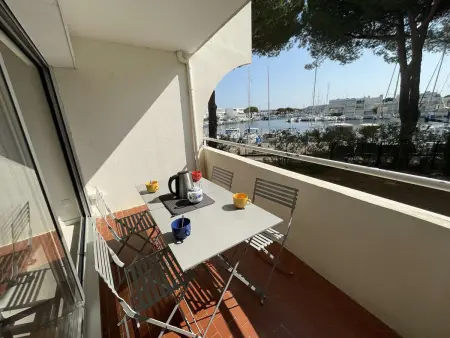 Studio cabine rénové avec parking, Port Camargue : photo 3