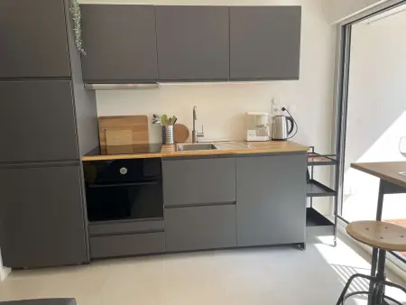 Studio cabine rénové avec parking, Port Camargue : photo 8