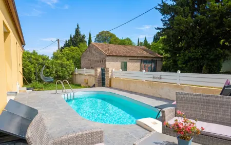Villa avec piscine privée chauffée à Saint-Geniès-de-Malgoirès : photo 4