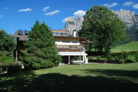 Appartement 42 m² Völs am Schlern, matériaux naturels : photo 3