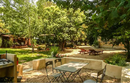 Tour XIXe siècle avec piscine privée à Aimargues : photo 12