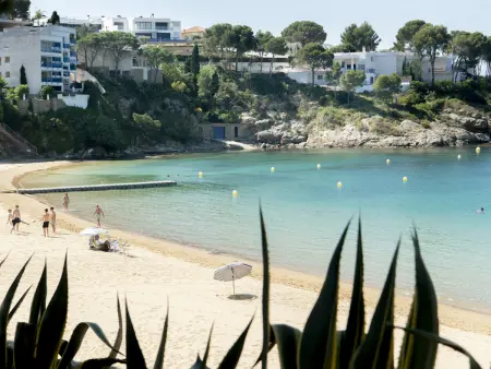 Studio première ligne de plage à Roses, parking inclus : photo 8