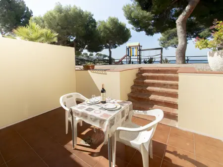 Studio première ligne de plage à Roses avec parking : photo 12