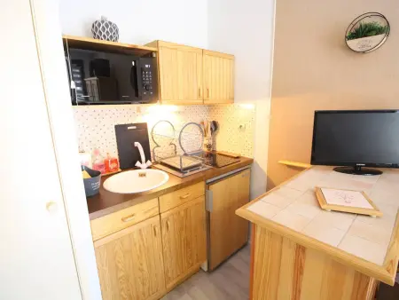Petit 2P avec loggia 10m² - Vue montagne à Bagnères-de-Luchon : photo 4